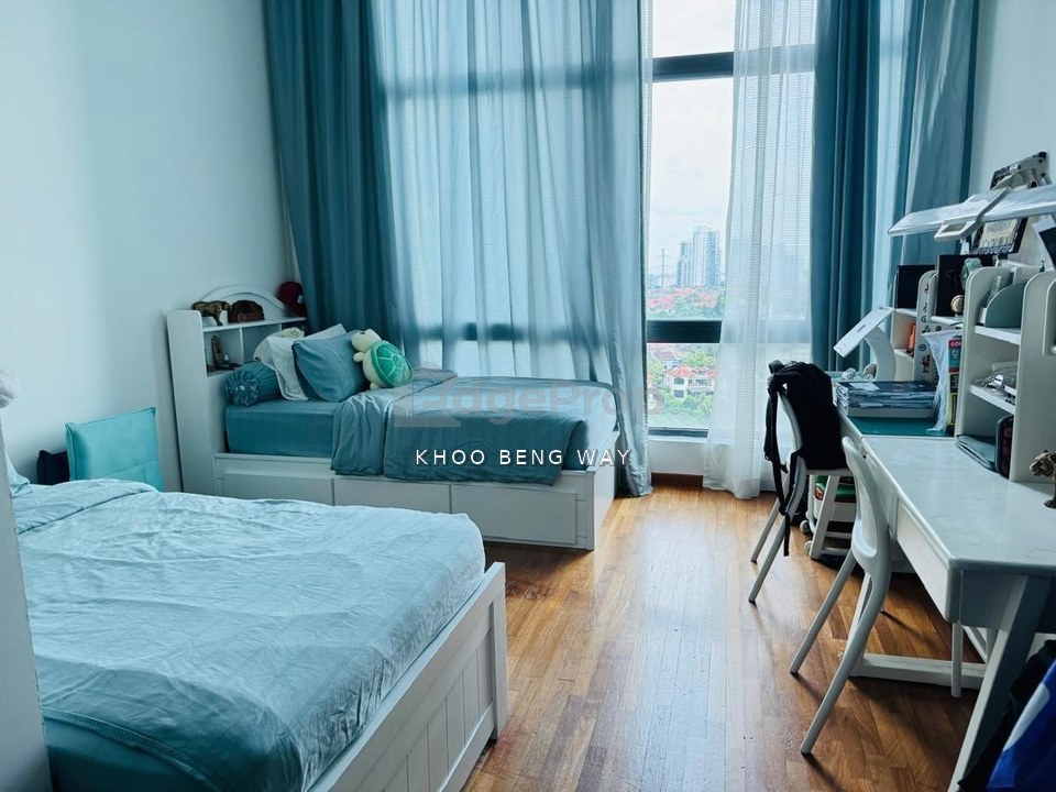 Well Maintained Family Size Layout. Golf View on a Mid High Floor, Selangor, Tropicana