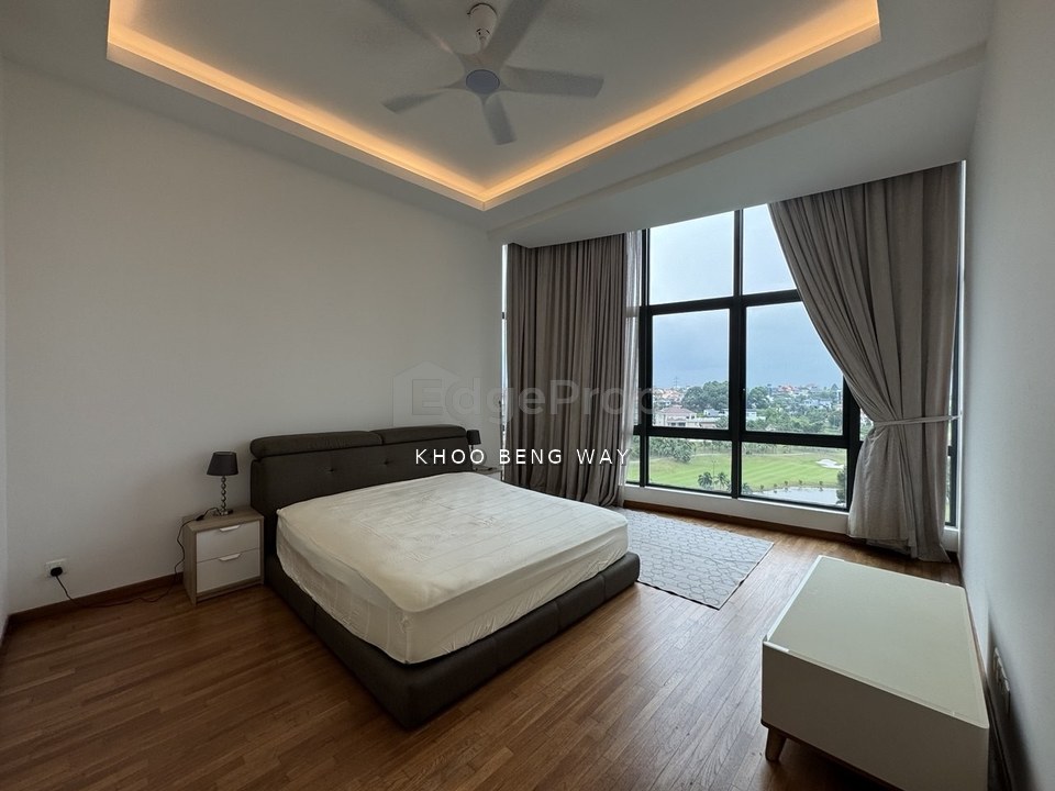 Well Maintained Family Size Layout. Golf View on a Mid High Floor, Selangor, Tropicana