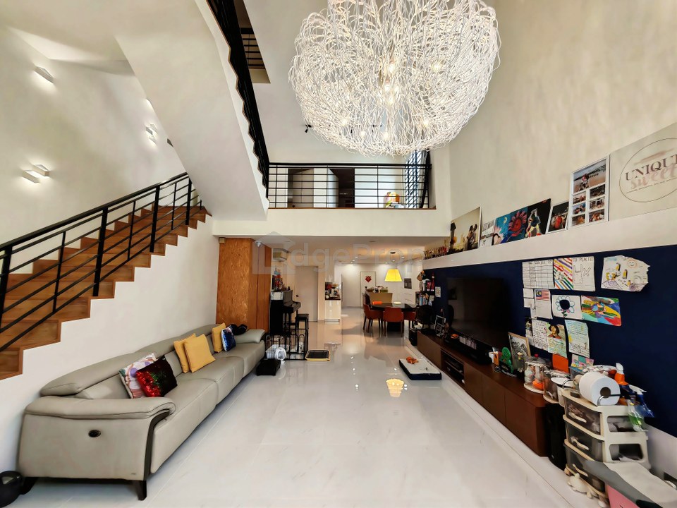 Dale Three Storey End Lot House Fully Renovated Fully Furnished Move In Condition LakeFields Sungai Besi Kuala Lumpur, Kuala Lumpur, Sungai Besi