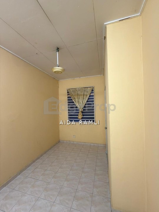 Facing Open Double Storey Bandar Saujana Putra, Selangor, Jenjarom