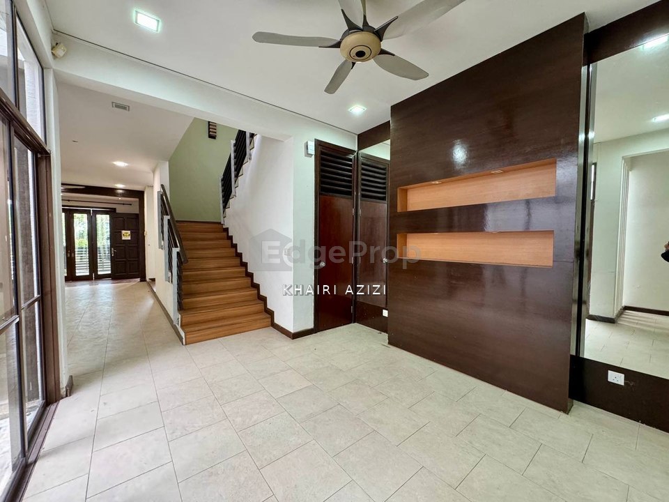 Good Condition Double Storey Terrace Lagenda 1 Jalan Teratak Bukit Jelutong, Selangor, Shah Alam