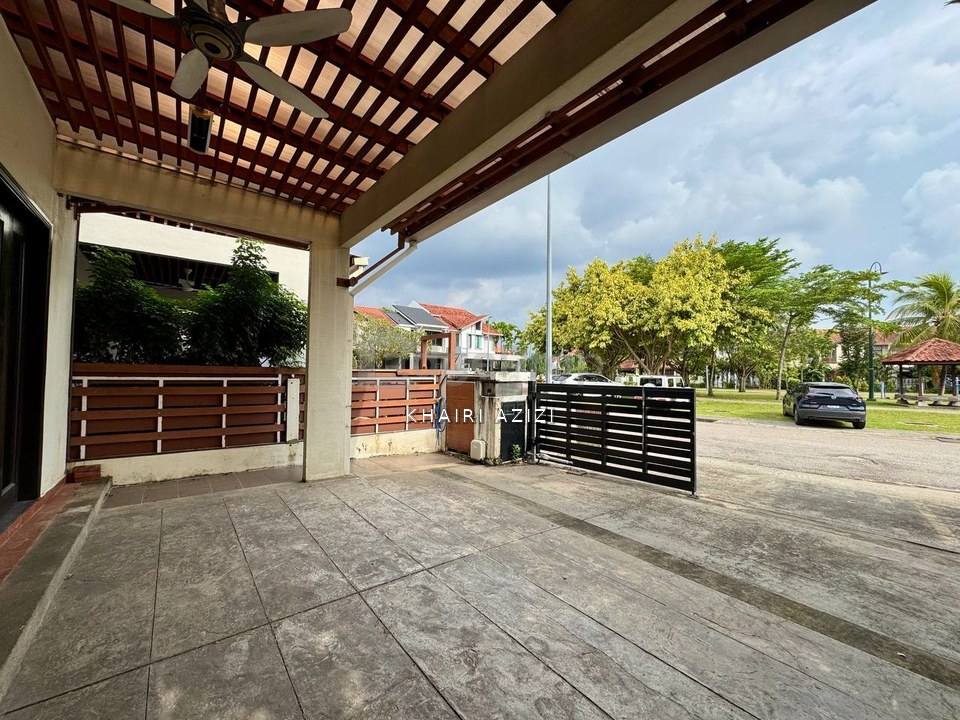 Good Condition Double Storey Terrace Lagenda 1 Jalan Teratak Bukit Jelutong, Selangor, Shah Alam