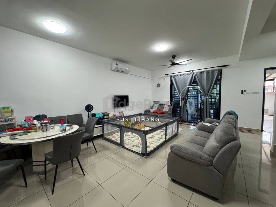 Perdana Height Double Storey Terrace House UNBLOCK VIEW Taman Sri Pulai Perdana for sale 