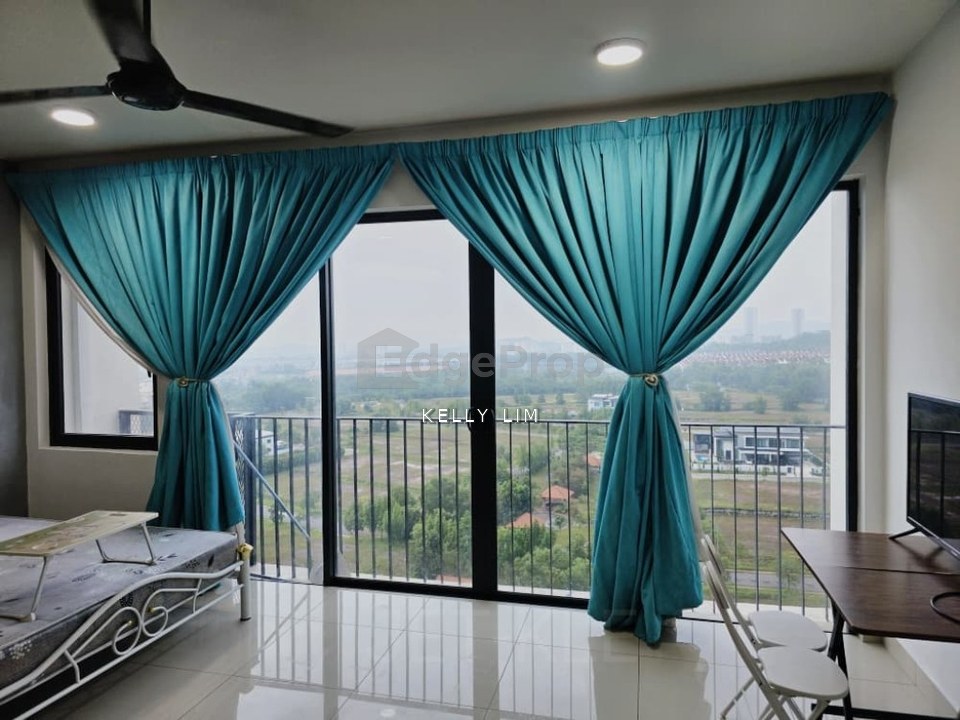 Trefoil Service Residence, Setia City