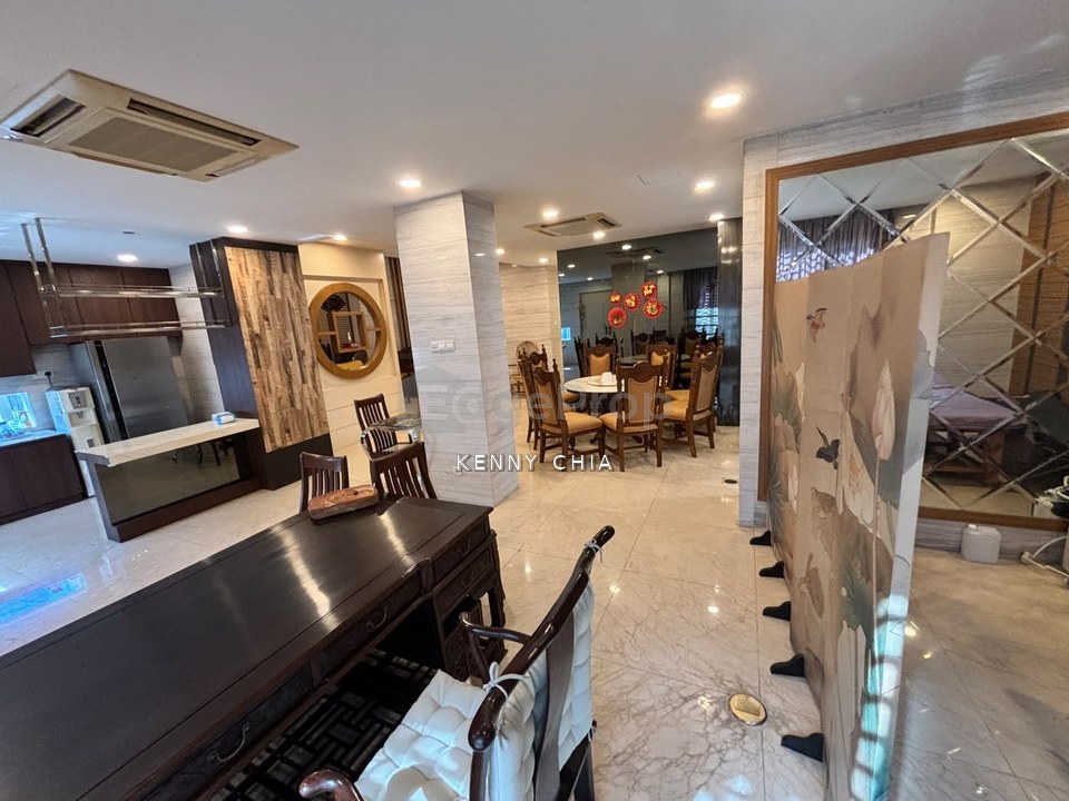 Corner (50 x 75) Double Storey Fully Extended & Renovated Puteri 6 Bandar Puteri Puchong, Selangor, Puchong