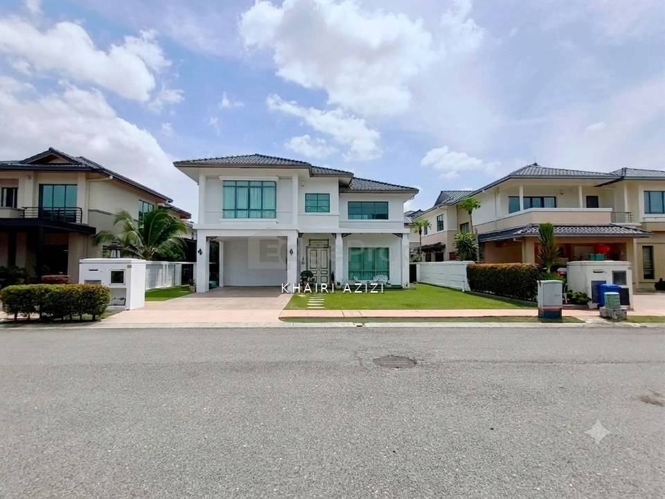 CHEAPEST FREEHOLD BUNGALOW IN BUKIT KEMUNING WITH HUGE LAND, Selangor, Shah Alam