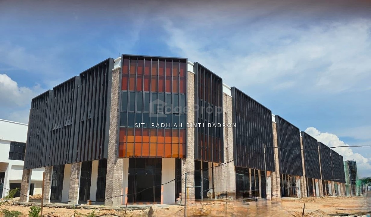 SETIA ALAM, DISTRICT 7 SHOPLOT FOR RENT 
