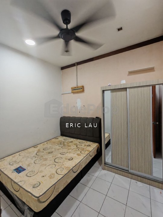 Villa Krystal bandar selesa jaya room for rent, Johor, Skudai