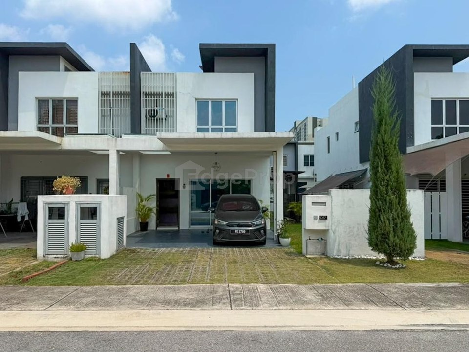 Double Storey Casa Green Cybersouth, Selangor, Cyberjaya