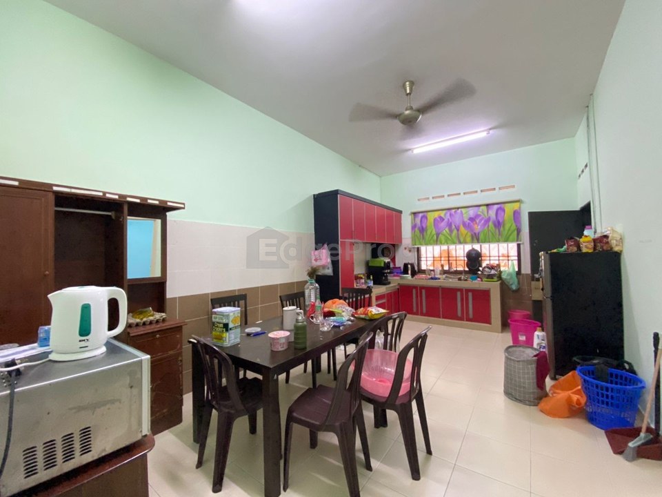 Single Storey Intermediate Terraced Kampung Padang Jaya, Kuantan, Pahang, Kuantan
