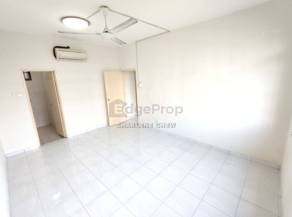 Booking 2000 Full Loan Sri Akasia Apartment , Johor, Tampoi