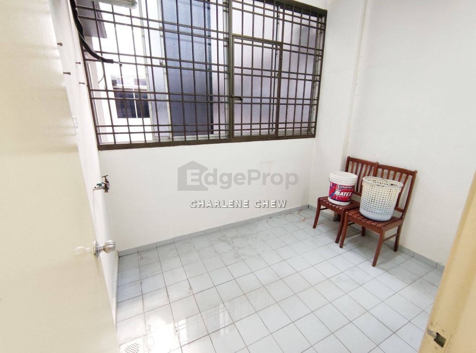 Booking 2000 Full Loan Sri Akasia Apartment , Johor, Tampoi