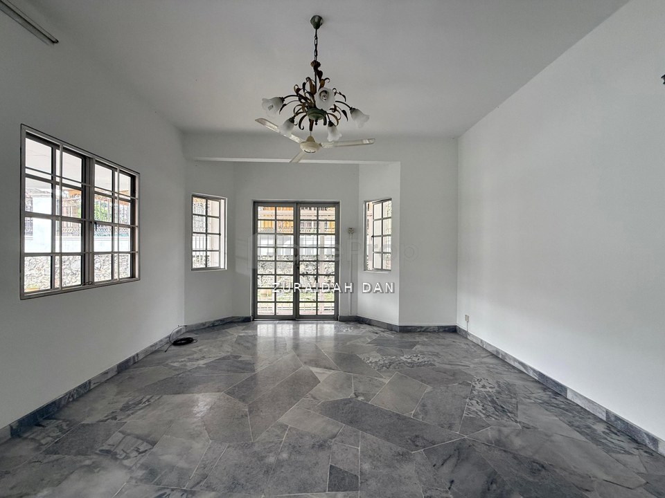 FREEHOLD! 40 x 80! 2 Storey Semi D Impian Gemilang, Saujana Impian, Kajang, Selangor, Kajang