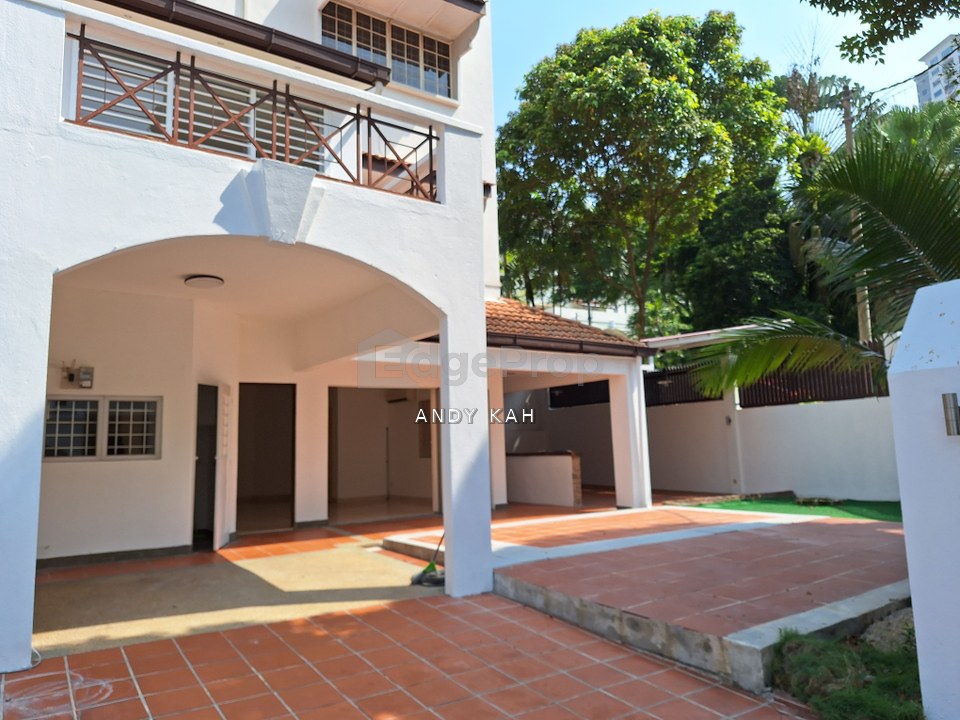 BUKIT BANDARAYA BANGSAR CORNER TOWNHOUSE, Kuala Lumpur, Bangsar