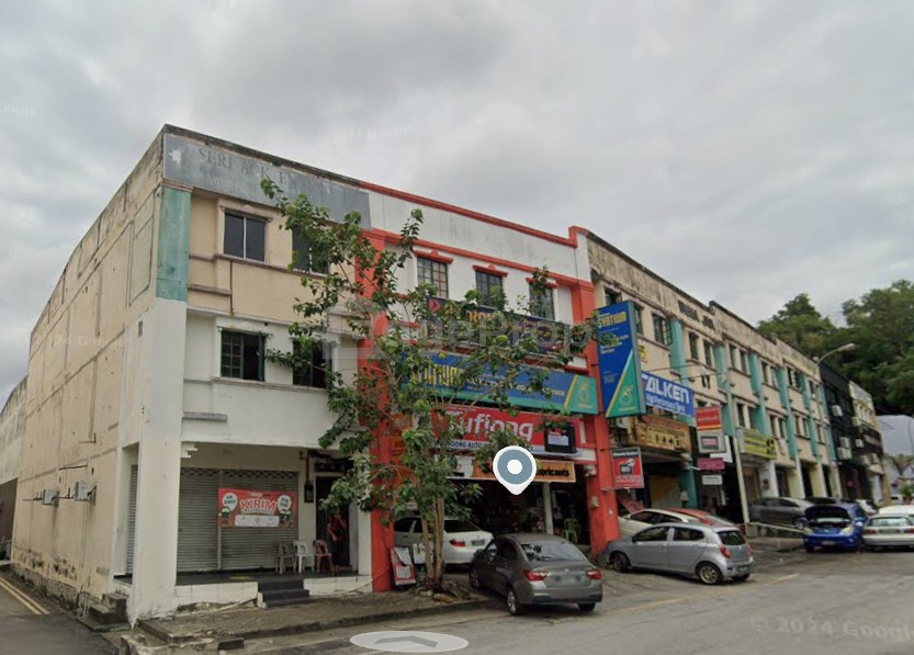 KEMAYAN SQUARE