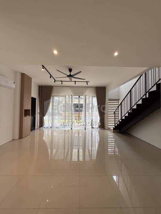 AmanAra Residence