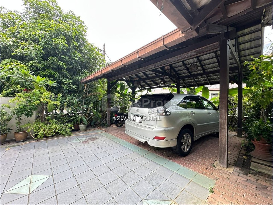 Seksyen 9 Shah Alam | Semi D 4 Bedrooms | RM999,000 - TANAH LUAS, SEMI D PALING MURAH, NOT FACING OTHER HOUSE, Selangor, Shah Alam