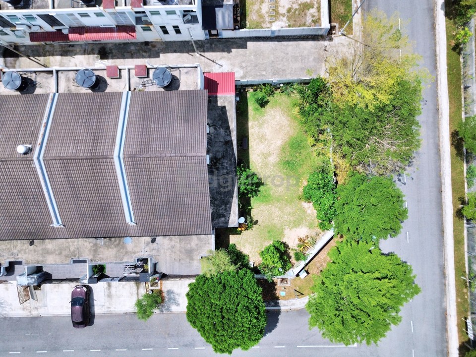 Bangi Avenue 2, 2 Storey Terrace HUGE LAND CORNER LOT FREEHOLD 4R 4B, Selangor, Bangi