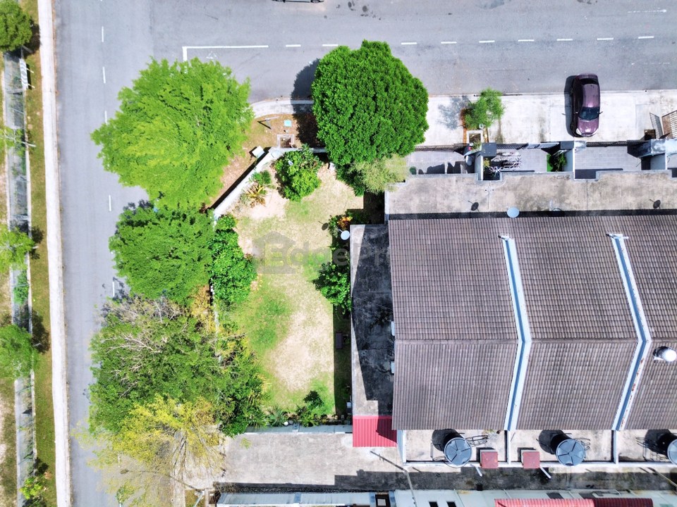 Bangi Avenue 2, 2 Storey Terrace HUGE LAND CORNER LOT FREEHOLD 4R 4B, Selangor, Bangi