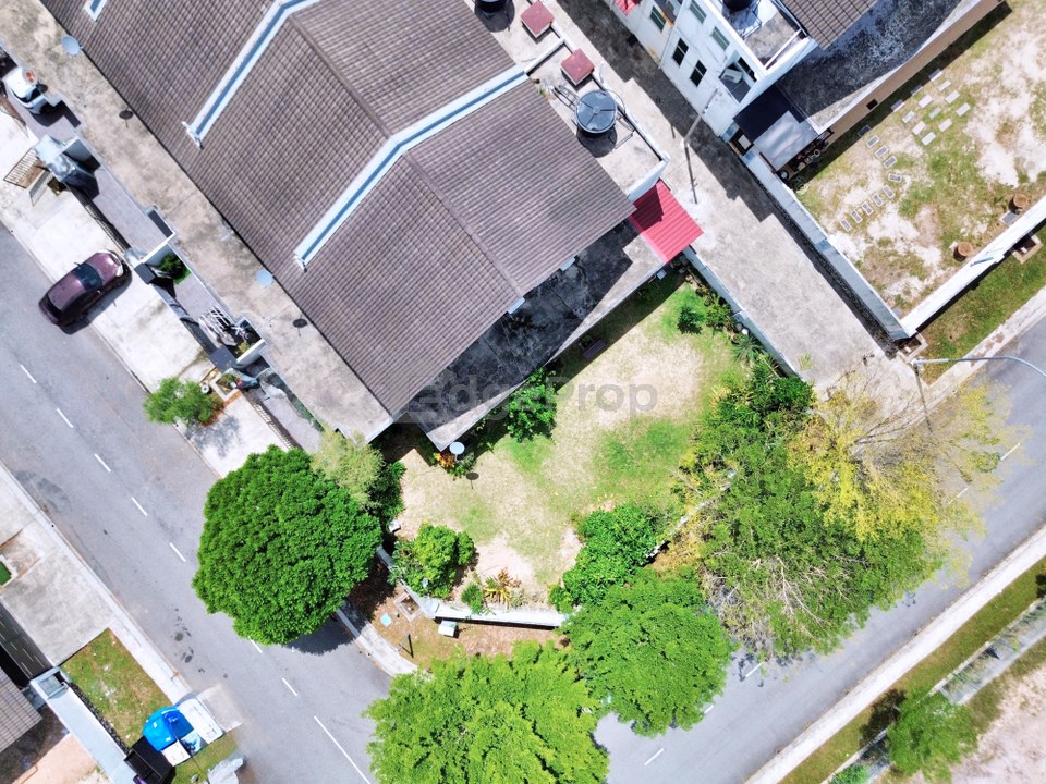 Bangi Avenue 2, 2 Storey Terrace HUGE LAND CORNER LOT FREEHOLD 4R 4B, Selangor, Bangi