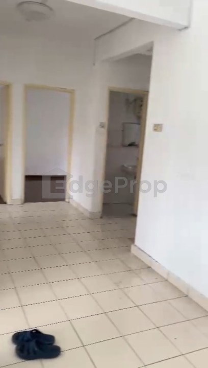 No lift it's Walk up apartment level 1 Low floor Nice Condition, Selangor, Kota Damansara