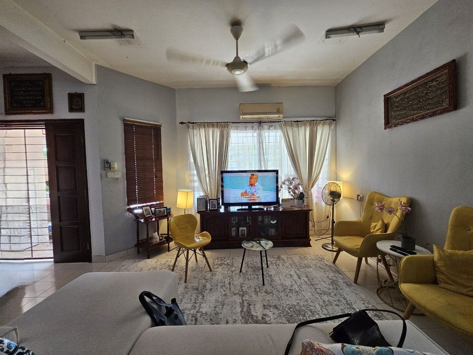 Jalan Sepah Puteri 5/5, Kota Damansara, Seksyen 5 - Double Storey Terrace House, Selangor, Kota Damansara
