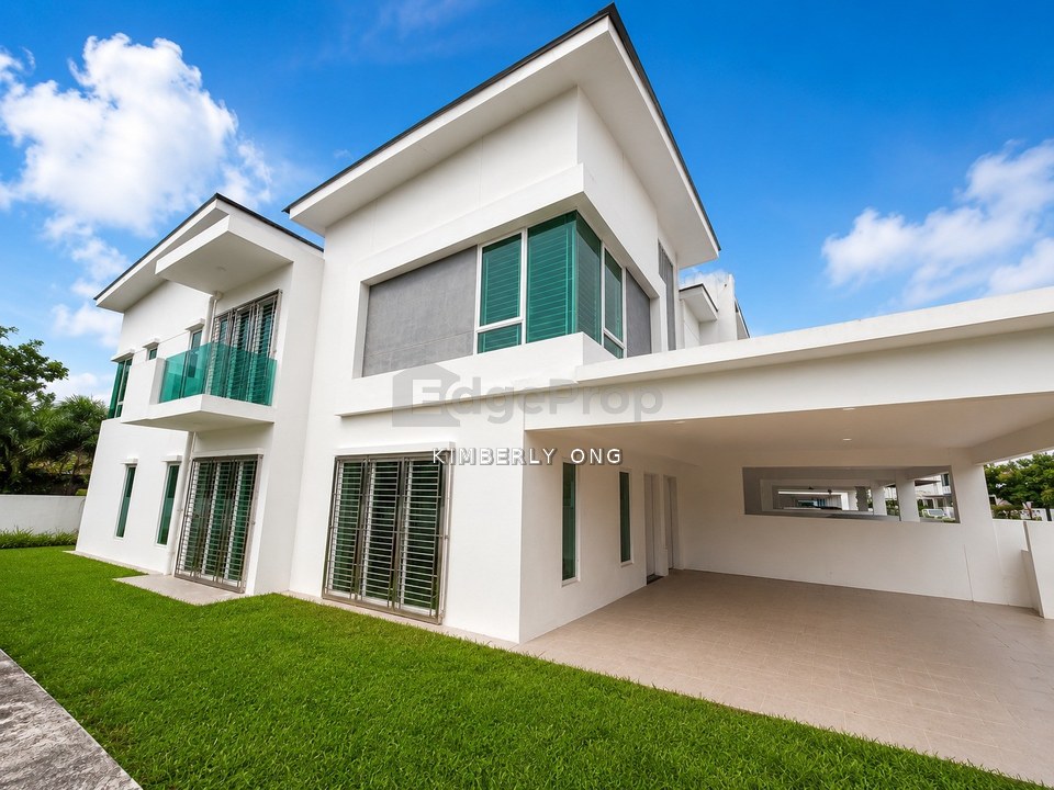 Corner Double Storey House Sendayan , Negeri Sembilan, Siliau