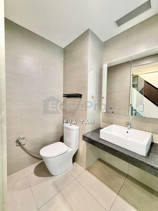 Walking Distance to iOi Mall & Surian MRT Station, Selangor, Tropicana