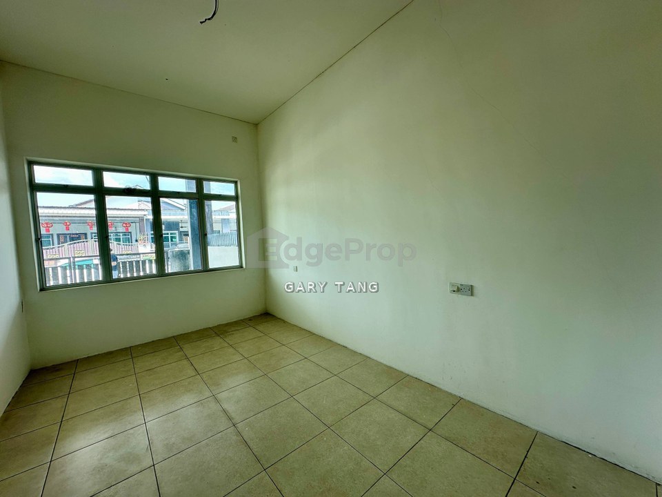 Menglembu bistari, single storey corner house, unoccupied, Perak, Menglembu