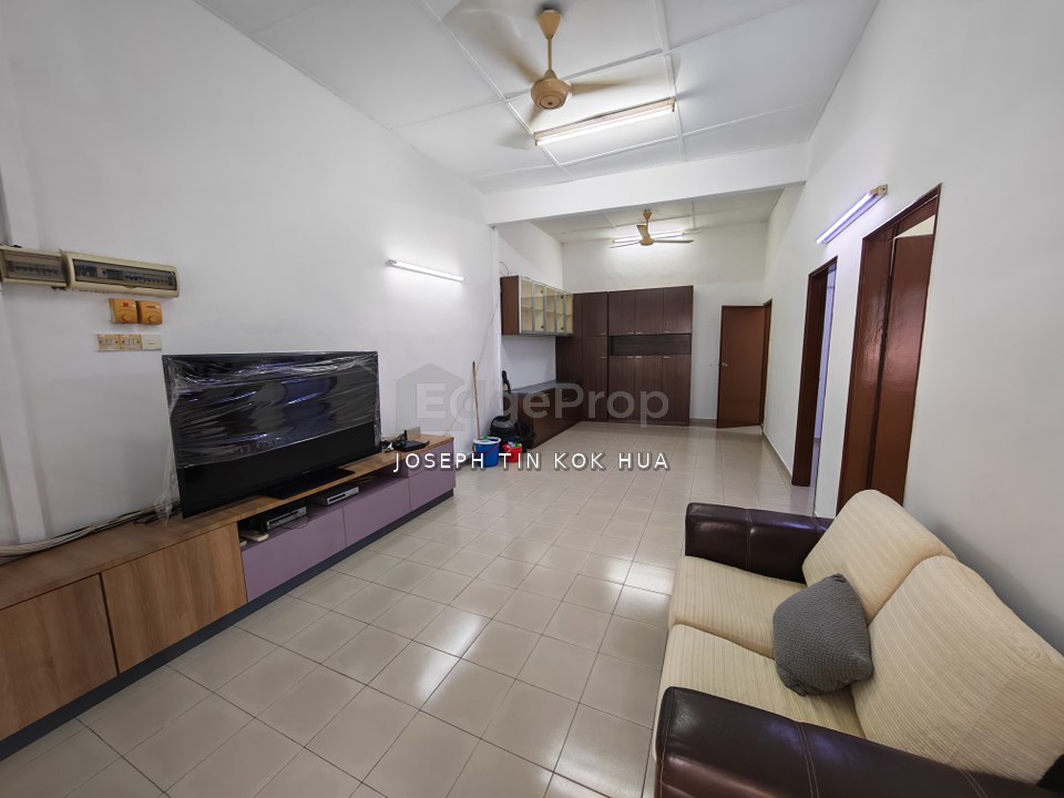 Oug / Old Klang Road 1 Storey Renovated Terrace House For Sale