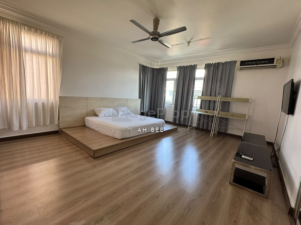 Taman Gaya Double Storey Cluster Fully Furnished for rent, Johor, Ulu Tiram