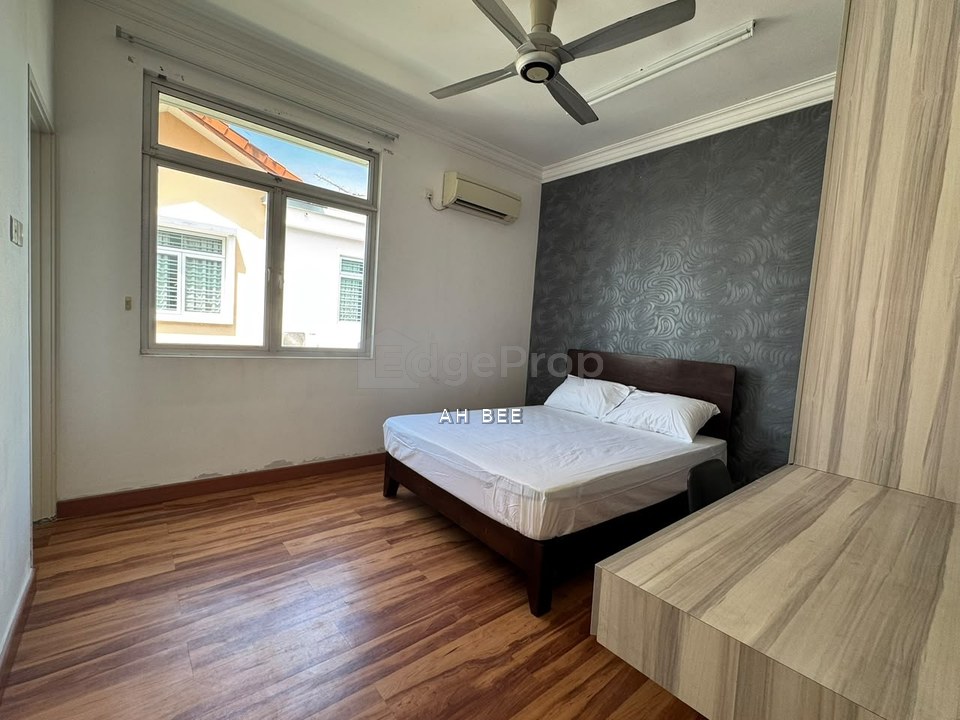 Taman Gaya Double Storey Cluster Fully Furnished for rent, Johor, Ulu Tiram