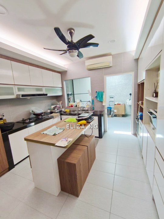 Jalan Setia Indah 7 Indah Villa Renovated Double Storey Semi D for Sale 35*80 , Johor, Johor Bahru