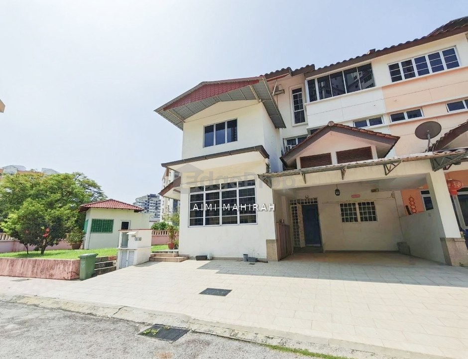 Tiara Villa