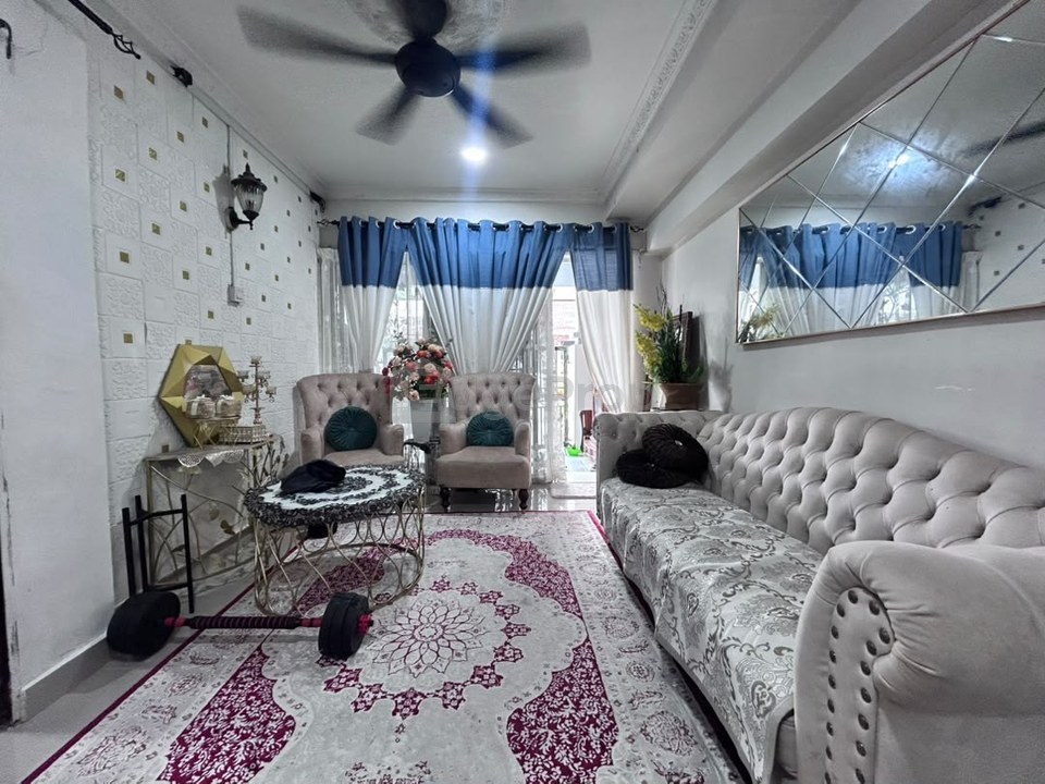 Seksyen 24 Shah Alam Selangor, Fully Extended Kitchen | Single Storey Terrace Intermediate - RM399k Nego, Selangor, Shah Alam