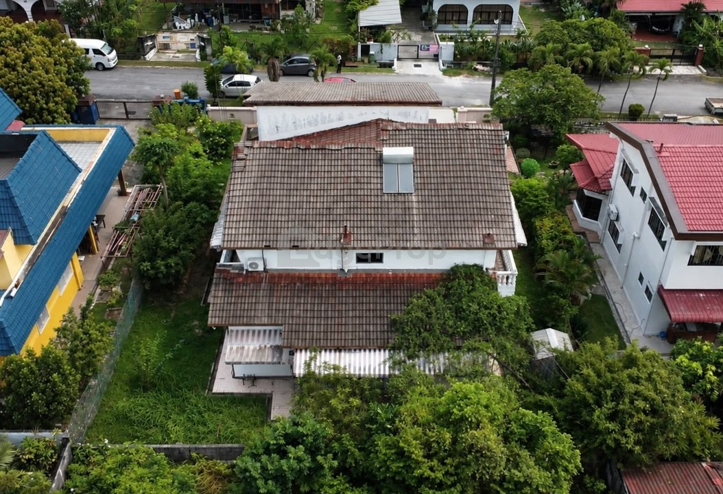 Seksyen 3 Shah Alam, Murah Below Market 5 Min ke UITM Shah Alam | Double Storey Bungalow FOR SALE! - RM1.3Mil Nego, Selangor, Shah Alam