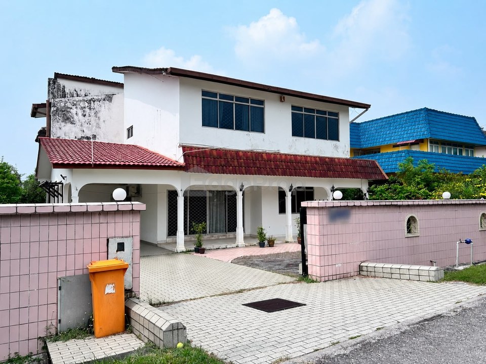 Seksyen 3 Shah Alam, Murah Below Market 5 Min ke UITM Shah Alam | Double Storey Bungalow FOR SALE! - RM1.3Mil Nego, Selangor, Shah Alam
