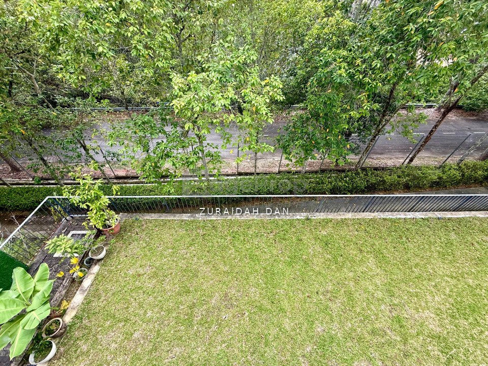 CHEAPEST CORNER LOT & UPPER UNIT! Crescent Park Townhouse, Bandar Bukit Mahkota, Selangor, Bangi