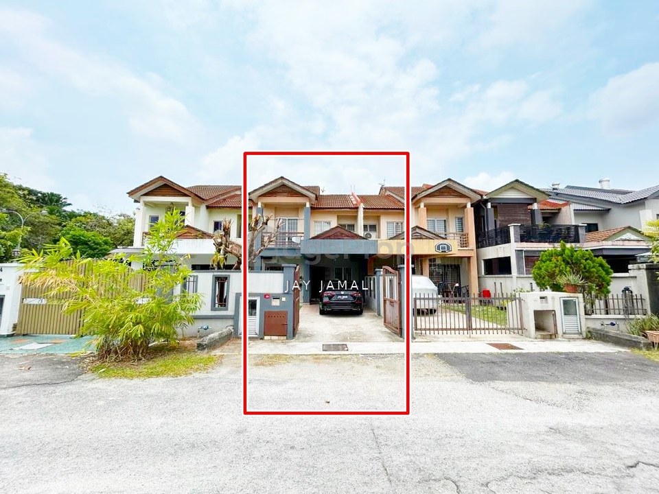 DOUBLE STOREY TERRACE @ TAMAN TASIK PRIMA, PUCHONG with EXTRA PARKING SPACE FOR SALE