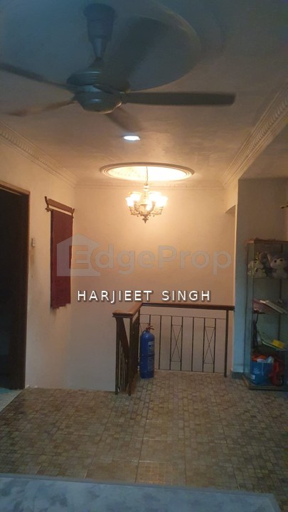 SHAH ALAM, SEKSYEN 13, PRICE REDUCED !! FULLY EXTENDED & RENOVATED 2 STOREY CORNER, BUILTINS. NEAR LRT, SCHOOL, SURAU, HIGHWAYS. RM 855K. 019-26664083, Selangor, Shah Alam