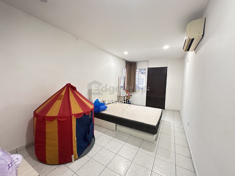 Taman Putra Prima Double Storey Terrance House , Selangor, Puchong