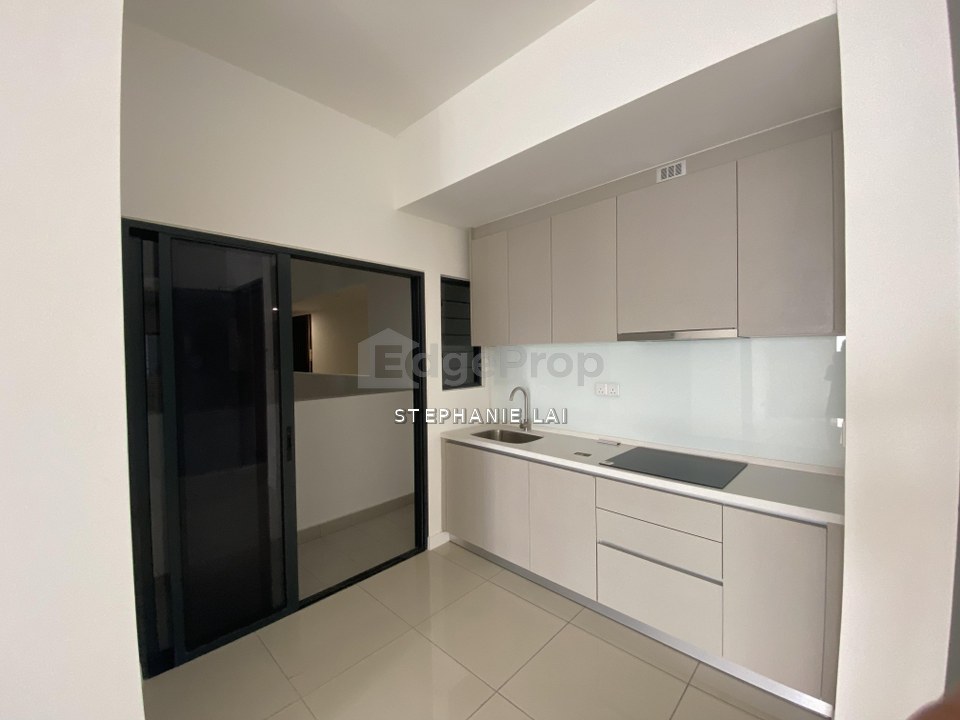 Skyline KL for Sale. TRX View. Mid Floor., Kuala Lumpur, Pudu