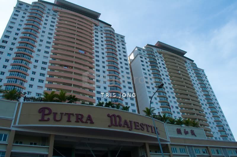 Putra Majestik