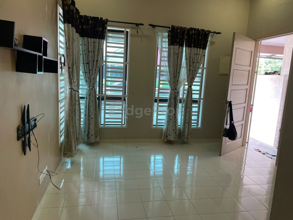 RUMAH TERES SETINGKAT UNTUK DIJUAL
