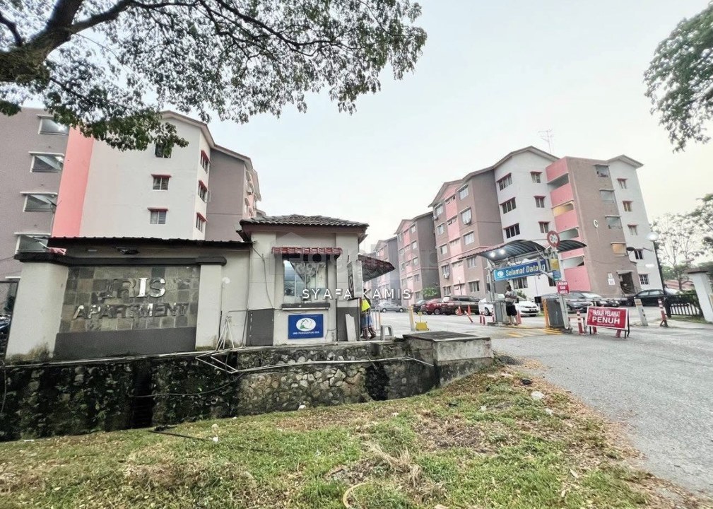 Iris Apartment, Taman Saujana Utama