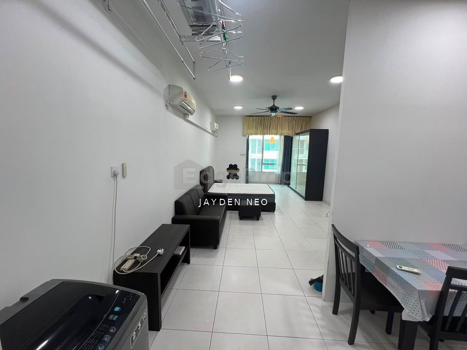 Akademik Suite @ Mount Austin