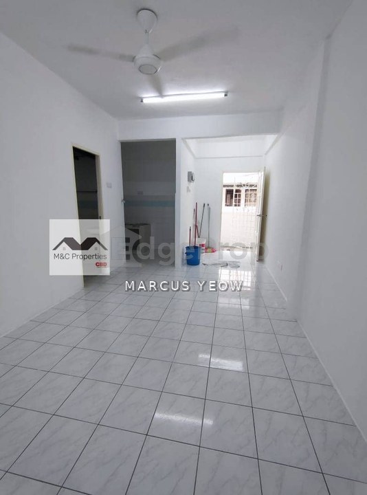 Taman Bidara Flat Basic Unit Second Floor Seremban For Rent!!, Negeri Sembilan, Seremban