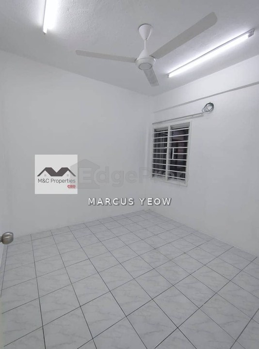 Taman Bidara Flat Basic Unit Second Floor Seremban For Rent!!, Negeri Sembilan, Seremban