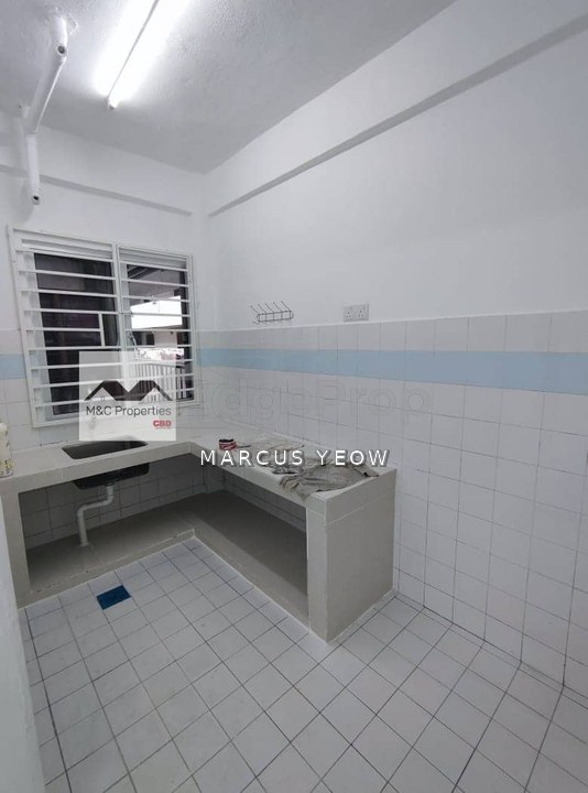 Taman Bidara Flat Basic Unit Second Floor Seremban For Rent!!, Negeri Sembilan, Seremban