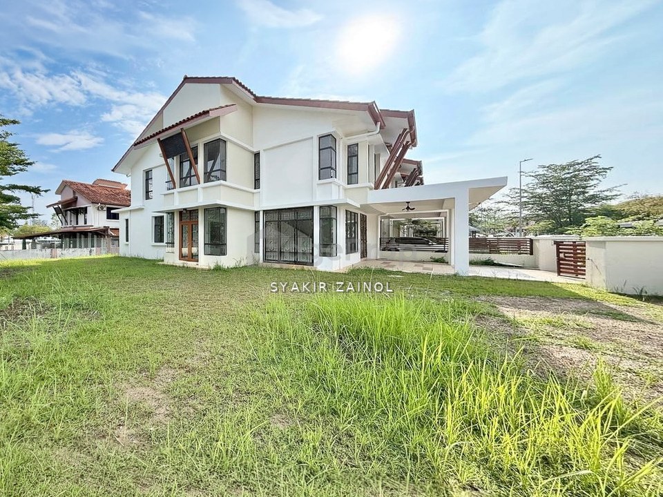 Corner Lot 2 Tingkat Ilmia 2 Alam Sari Bangi - 4273 sft Freehold NON BUMI